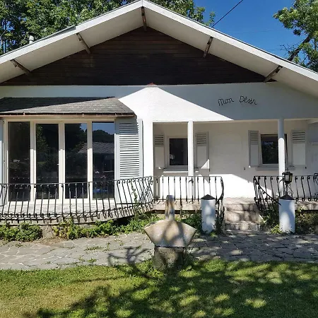 Holiday home Mon Desir 1 *